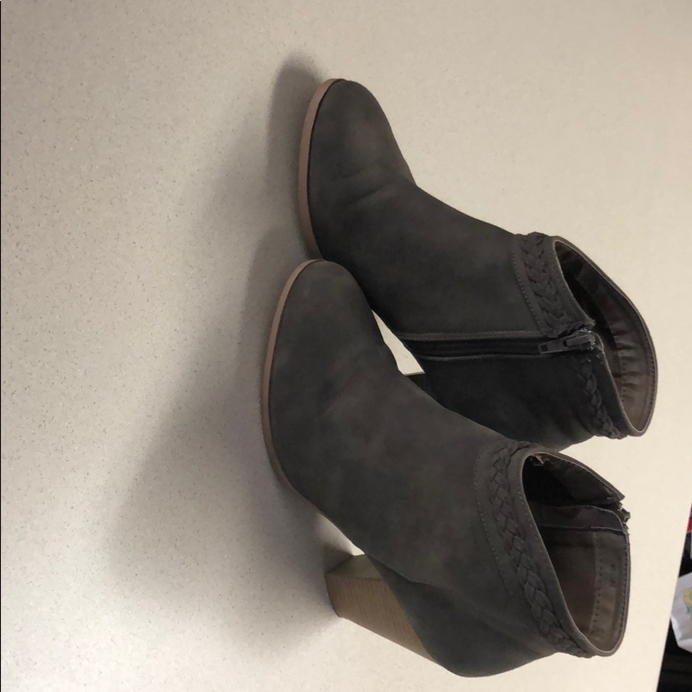 Charolette Russe Booties size 8 in women’s